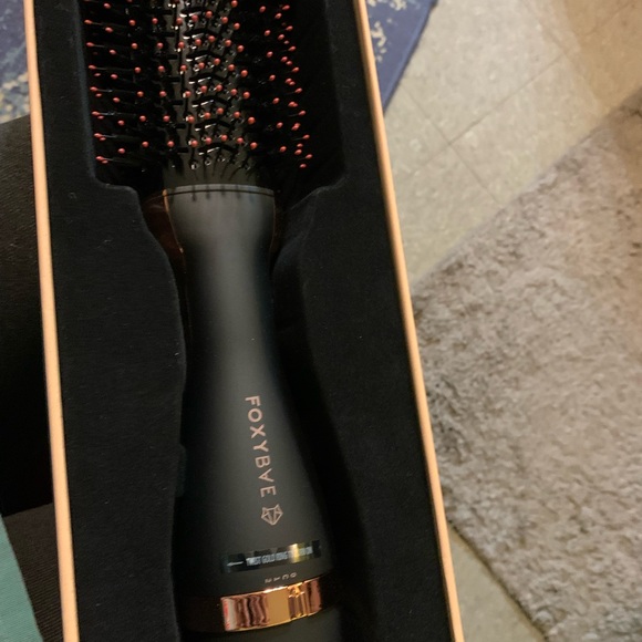 Foxybae rose gold mini blowout brush